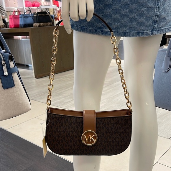 MICHAEL KORS
Carmen Small Shoulder Pochette Bag
Brown Signature 
NWT - Picture 3 of 16